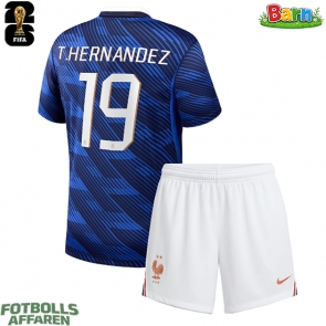 Frankrike Theo Hernandez #19 Hemmaställ Barn VM 2026 Kortärmad (+ Korta byxor)